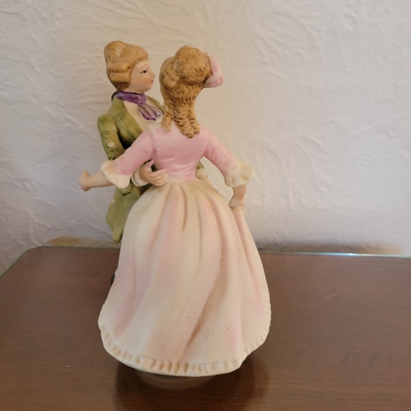 Vintage Sankyo Japan "Lara's Theme" Music Box Dancing Rotate Colonial Couple - Picture 1 of 6